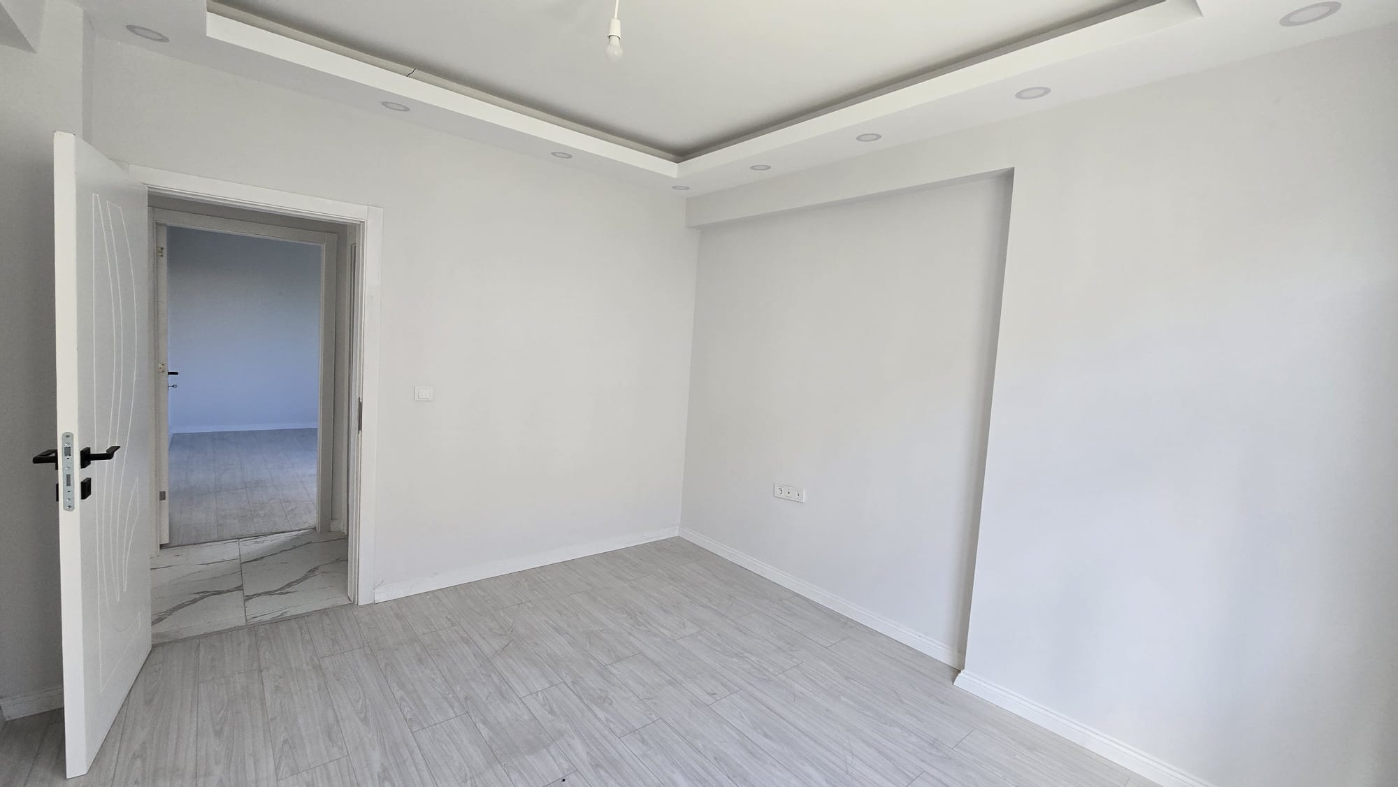 MABEL'DEN MERKEZİ KONUMLU SATILIK LÜKS 2+1 DAİRE